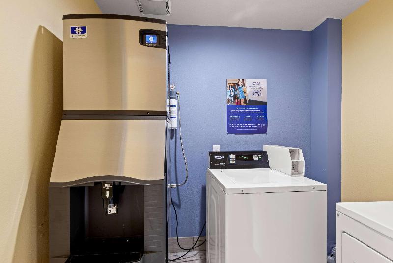 Days Inn & Suites Euless Dfw Airport South image