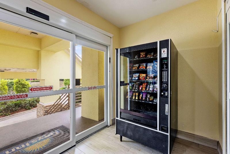 Days Inn & Suites Euless Dfw Airport South image