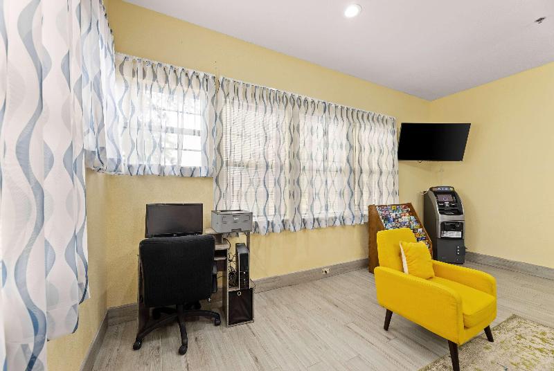 Days Inn & Suites Euless Dfw Airport South image
