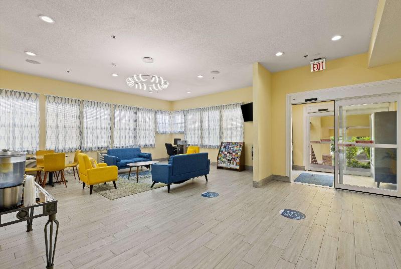 Days Inn & Suites Euless Dfw Airport South image
