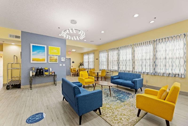 Days Inn & Suites Euless Dfw Airport South image