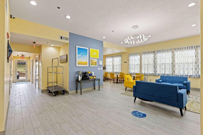 Days Inn & Suites Euless Dfw Airport South image