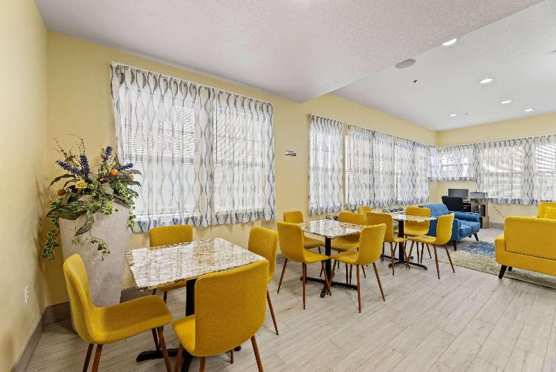 Days Inn & Suites Euless Dfw Airport South image