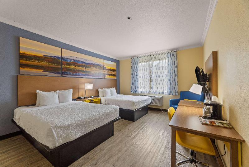 Days Inn & Suites Euless Dfw Airport South image