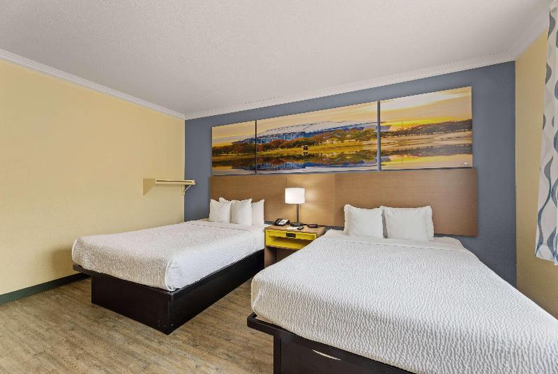 Days Inn & Suites Euless Dfw Airport South image