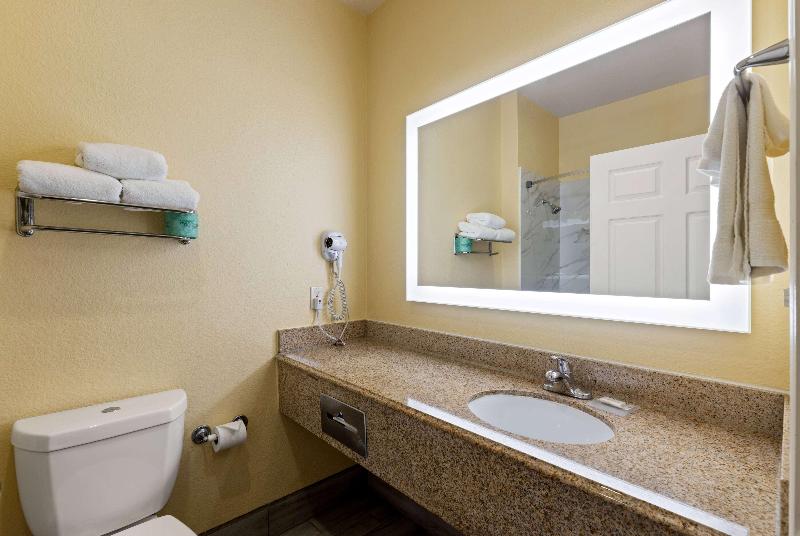 Days Inn & Suites Euless Dfw Airport South image