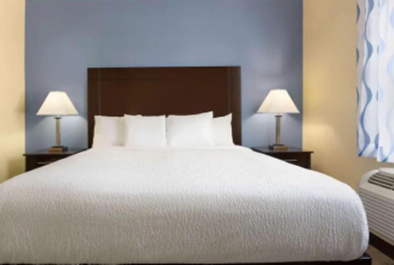 Days Inn & Suites Euless Dfw Airport South image