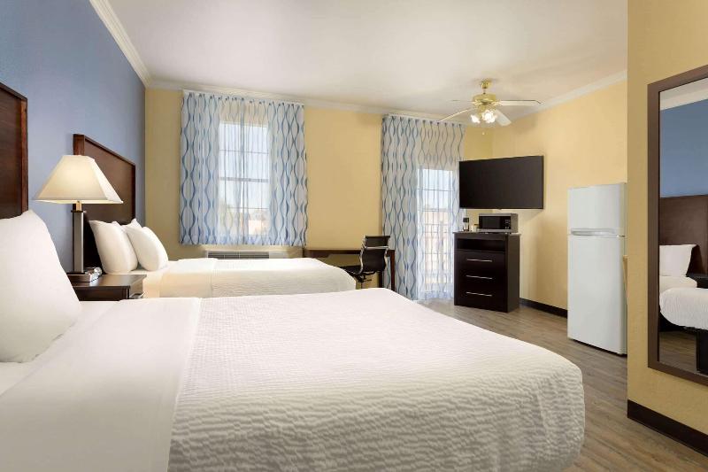 Days Inn & Suites Euless Dfw Airport South image