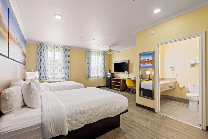 Days Inn & Suites Euless Dfw Airport South image