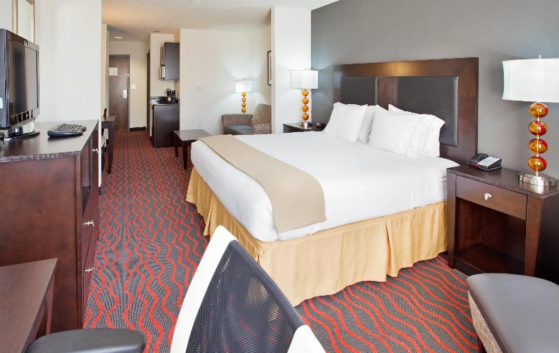 Holiday Inn Express Suites Festus South St. Louis image