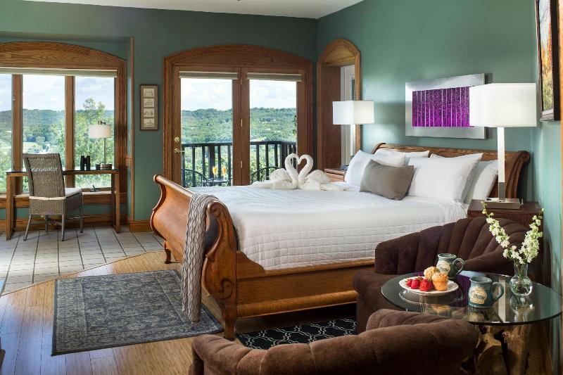 Hermann Hill Vineyard & Inn image