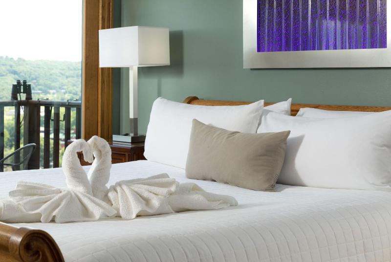 Hermann Hill Vineyard & Inn image