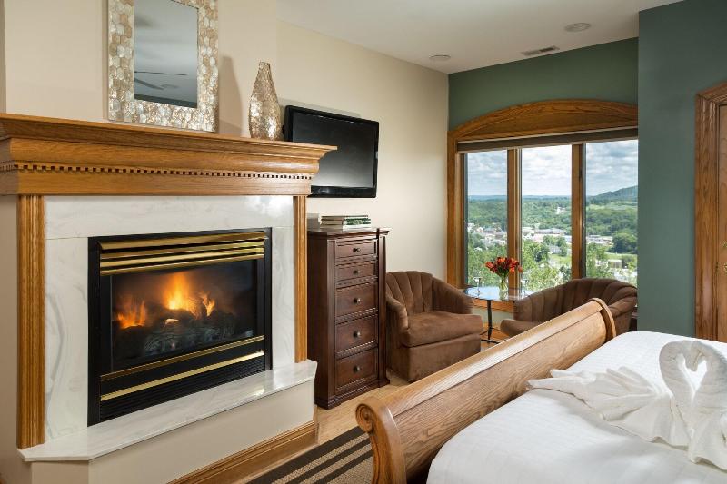 Hermann Hill Vineyard & Inn image
