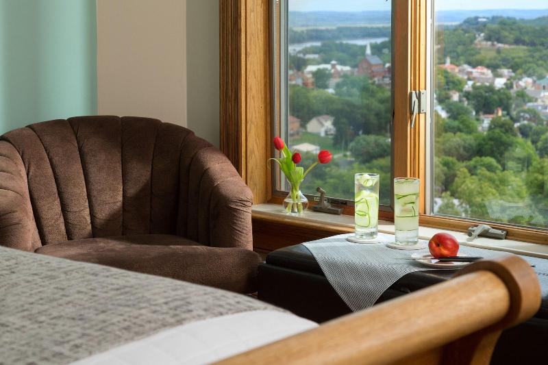 Hermann Hill Vineyard & Inn image