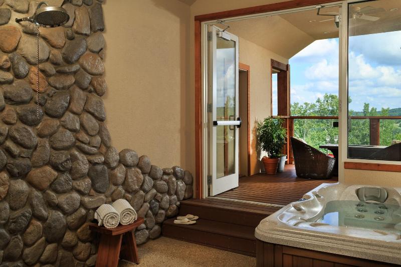 Hermann Hill Vineyard & Inn image