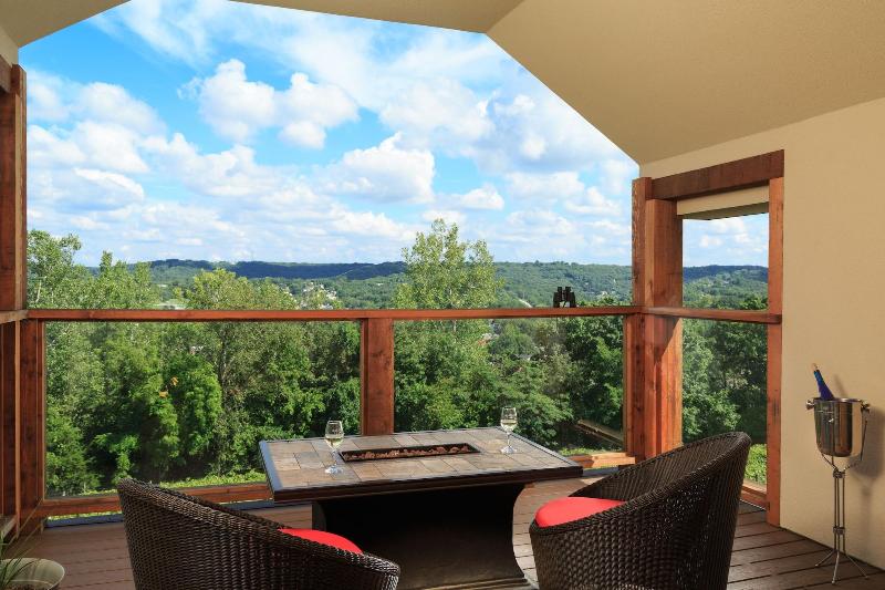 Hermann Hill Vineyard & Inn image