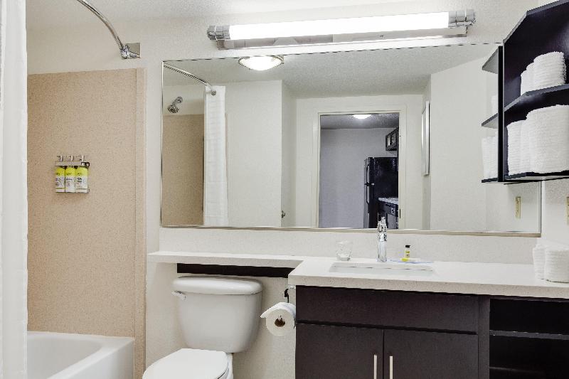 Candlewood Suites Ft. Lauderdale Airport Cruise