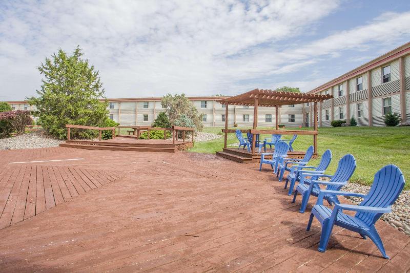 Ramada by Wyndham Angola/Fremont Area image