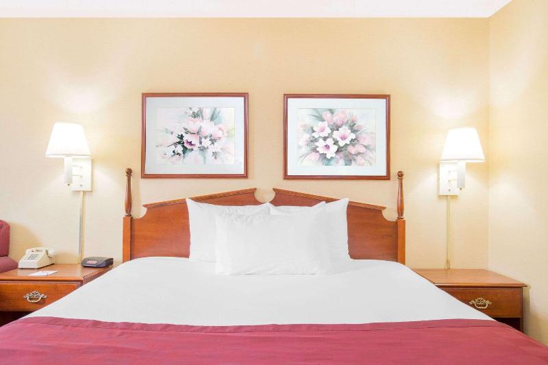 Ramada by Wyndham Angola/Fremont Area image