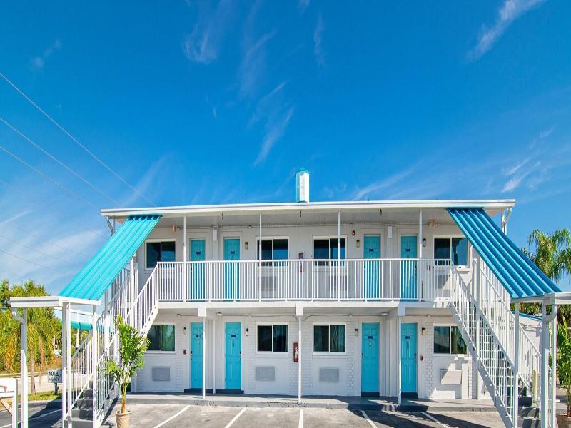 Tip Top Isles Resort & Marina image