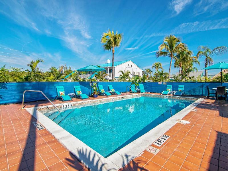 Tip Top Isles Resort & Marina image