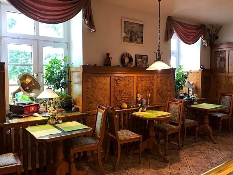 Am Schloß image
