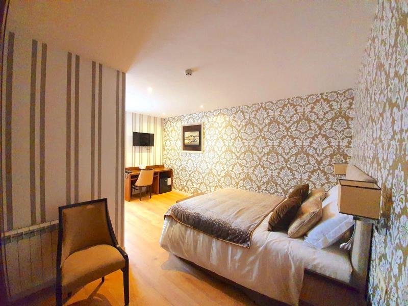 La Croix Blanche De Sologne image