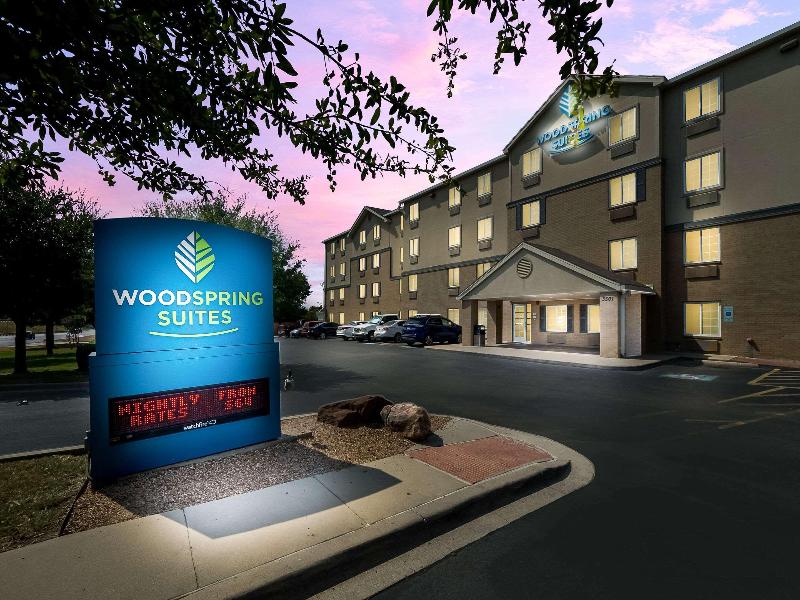 WoodSpring Suites Fort Worth Fossil Creek image