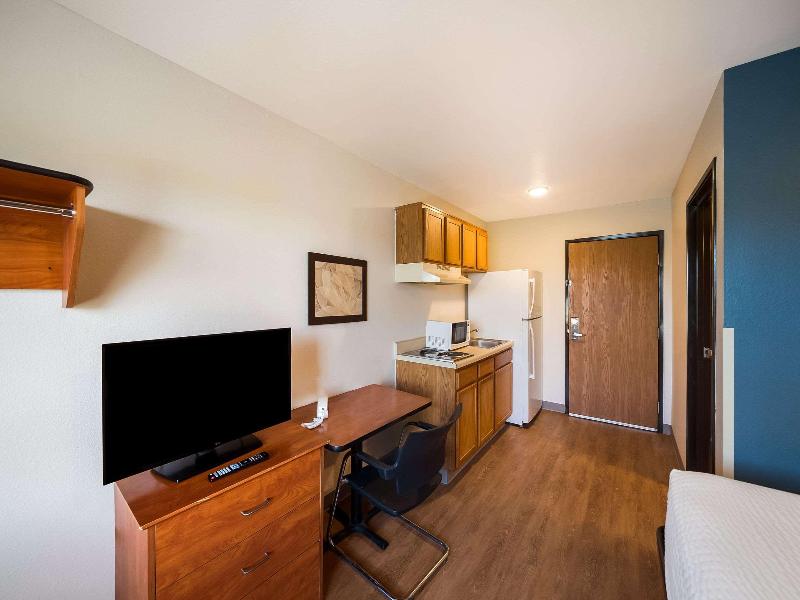 WoodSpring Suites Fort Worth Fossil Creek image