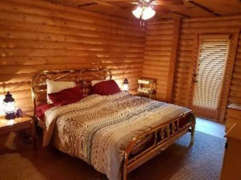 Black Forest B&B Lodge & Cabins image