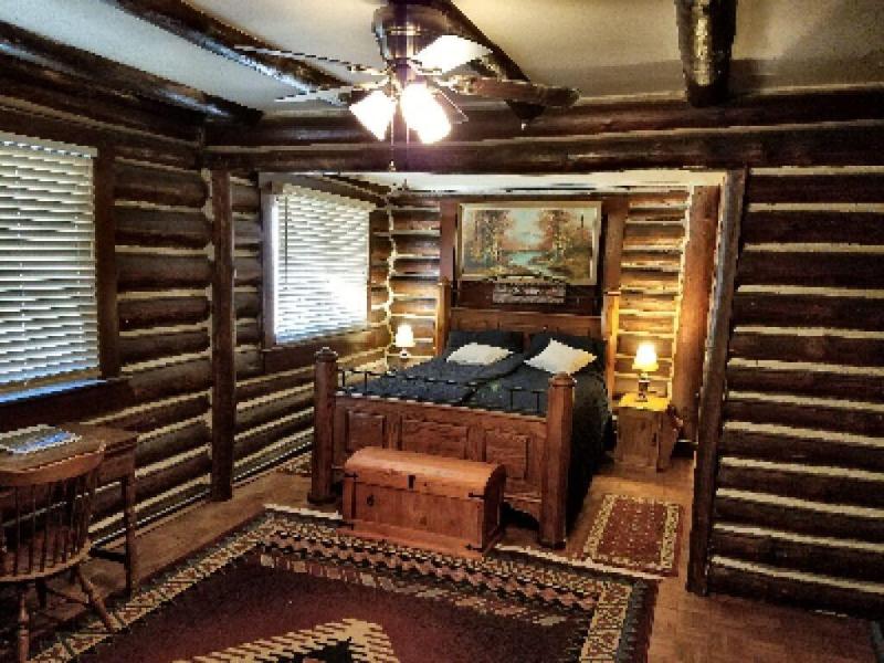 Black Forest B&B Lodge & Cabins image