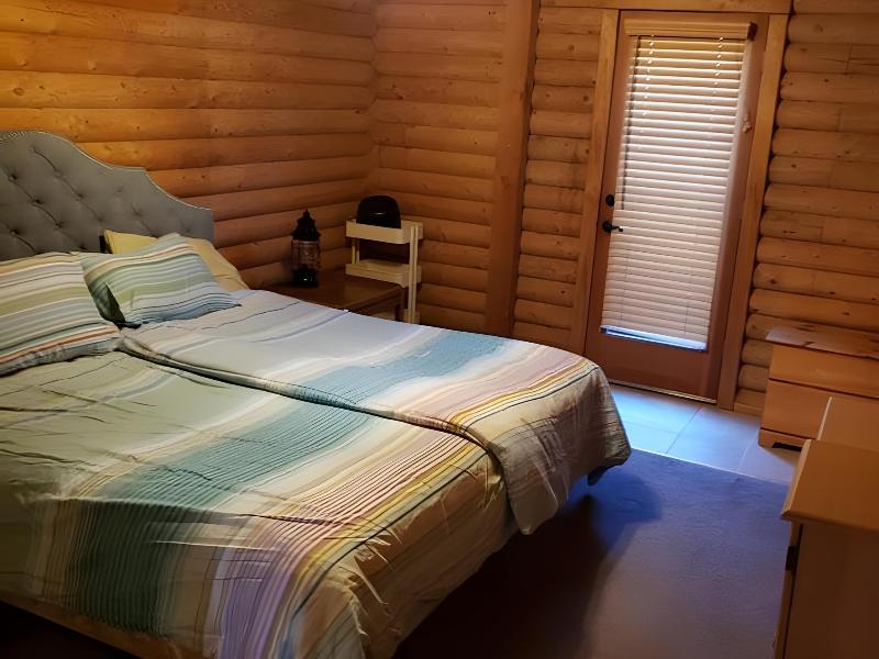 Black Forest B&B Lodge & Cabins image