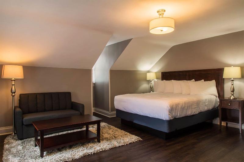 Captain Wohlt Inn image