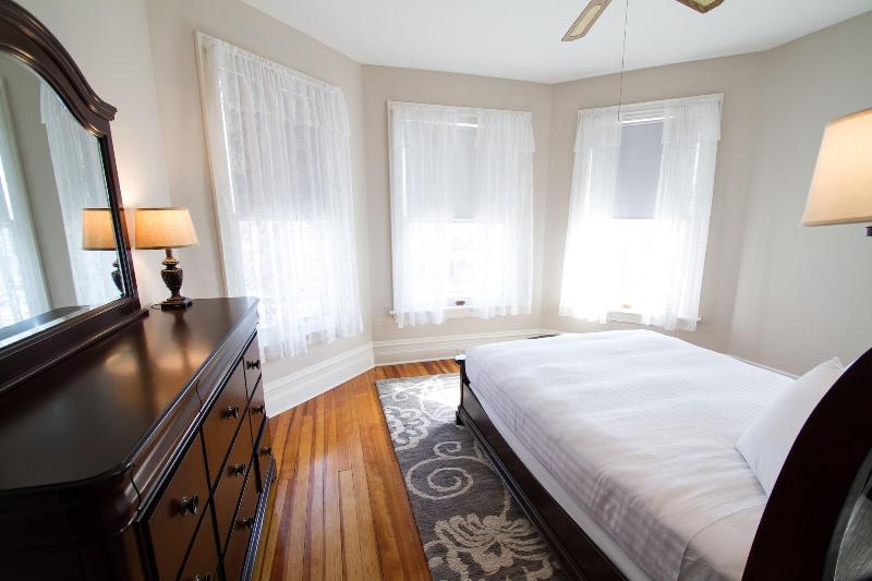 Captain Wohlt Inn image