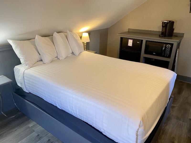 Captain Wohlt Inn image