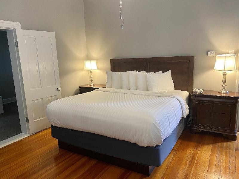 Captain Wohlt Inn image