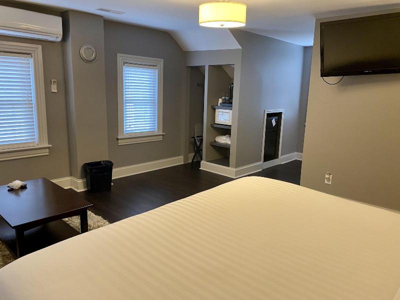 Captain Wohlt Inn image