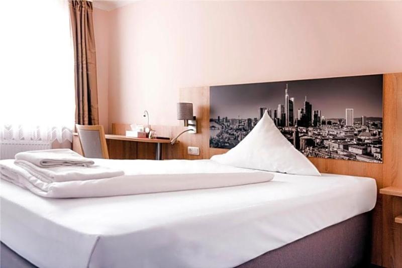Hotel Royal Frankfurt  image
