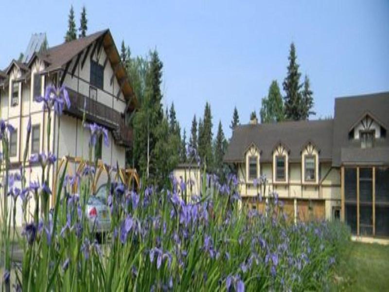 7 Gables Inn and Suites