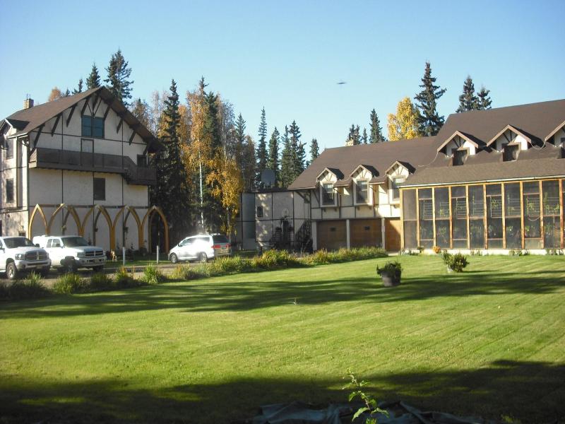 7 Gables Inn and Suites
