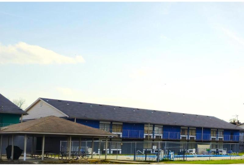 River Valley Inn & Suites