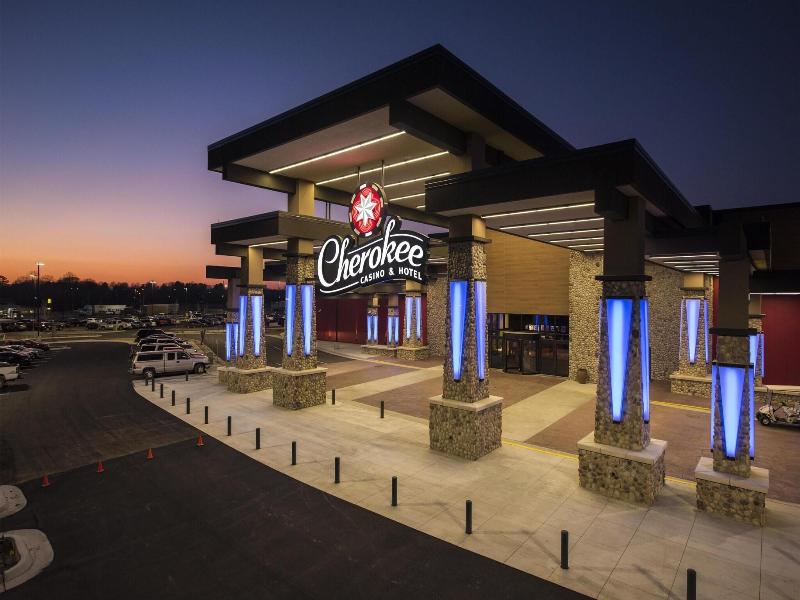 Cherokee Casino Inn - Roland