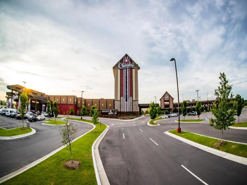 Cherokee Casino Inn - Roland