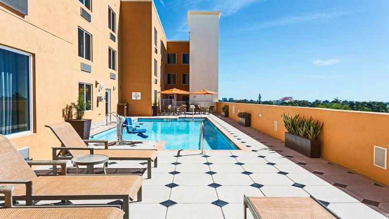 Holiday Inn Express Fort Lauderdale Airport South image