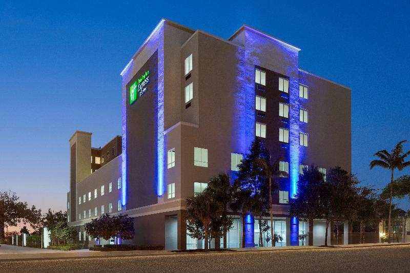 Holiday Inn Express Fort Lauderdale Airport South image