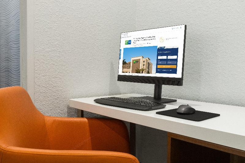 Holiday Inn Express Fort Lauderdale Airport South image