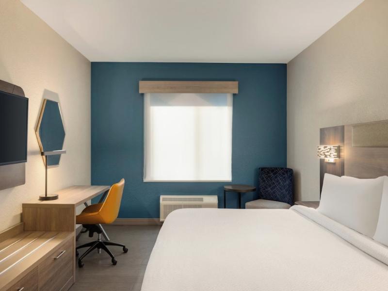 Holiday Inn Express Fort Lauderdale Airport South image