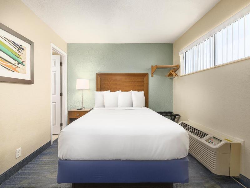 Beachside Resort Panama City Beach image