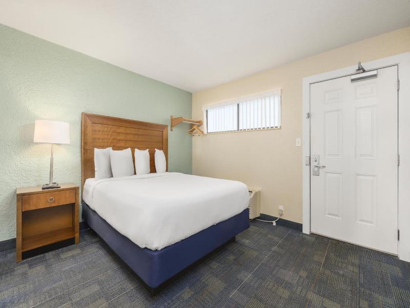 Beachside Resort Panama City Beach image