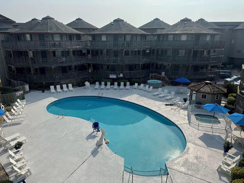 Outer Banks Beach Club I — general view